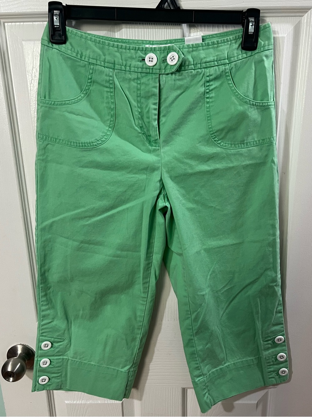 VTG Y2K Talbots Petites Stretch Women Green Capri Pants with white buttons sz 8